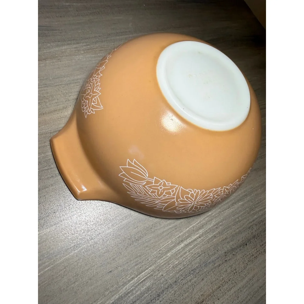 Vintage Pyrex Glass Brown/Tan 2.5 qt Woodland #443 Cinderella Mixing Bowl
